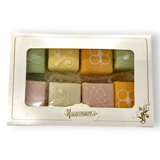 Petit Fours 8 stuks verschillende kleuren - Macaronstore.nl